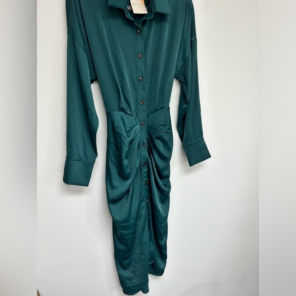 NWT Green Satin Silk Long Sleeve V-Neck Ruched Midi Shirt Dress Size L Large​ - Picture 8 of 10